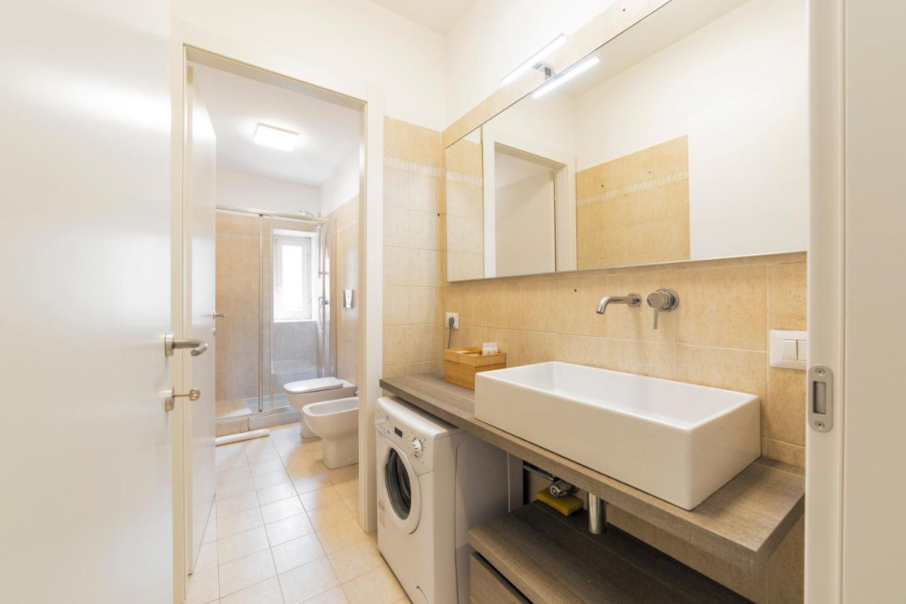 Roomy Apartment Close To Subway M5! Milano Ngoại thất bức ảnh